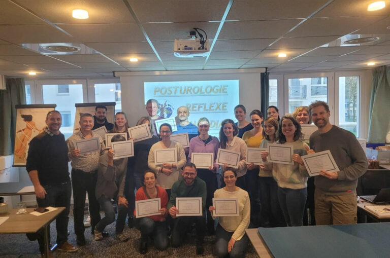 FORMATION<br>POSTUROLIGIE REFLEXE PRIMORDIALE<br>– L’année –
